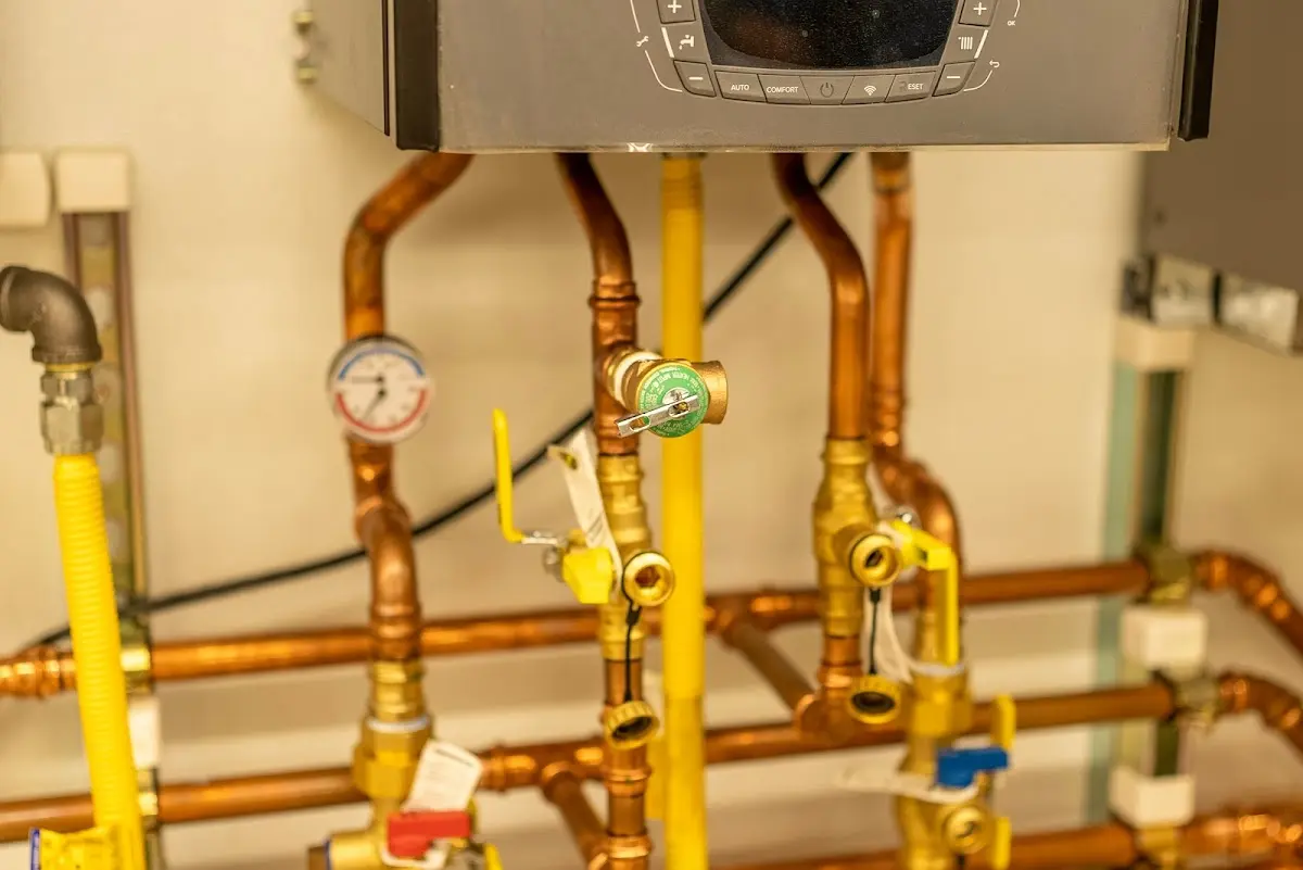 Licensed technician providing Emergency Plumbing for a homeowner in Niles